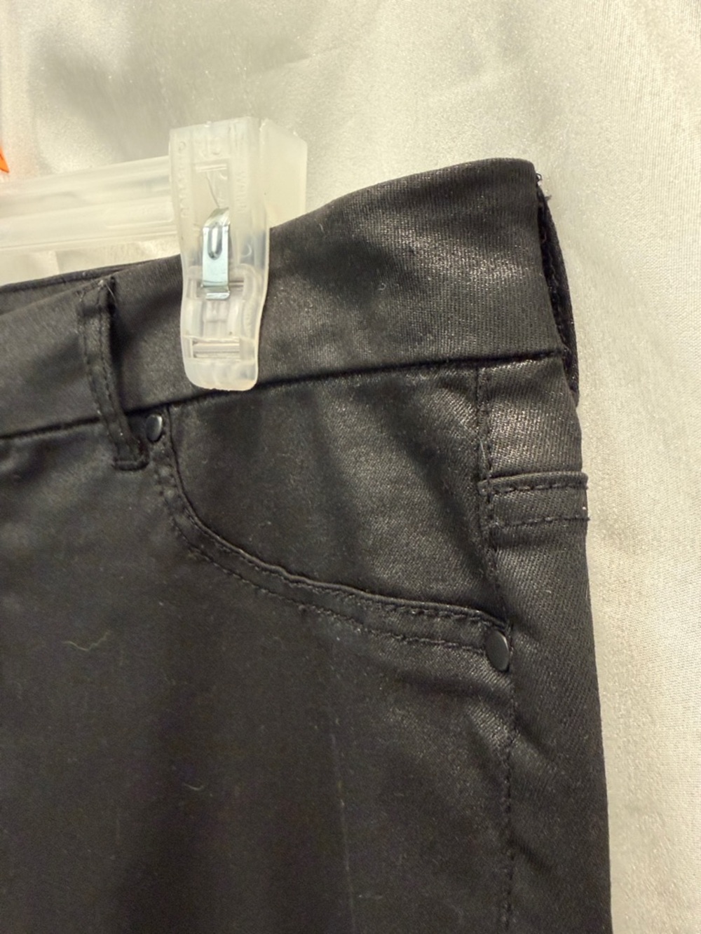 Le Chateau Women's Black Pants - Picture 7 of 12